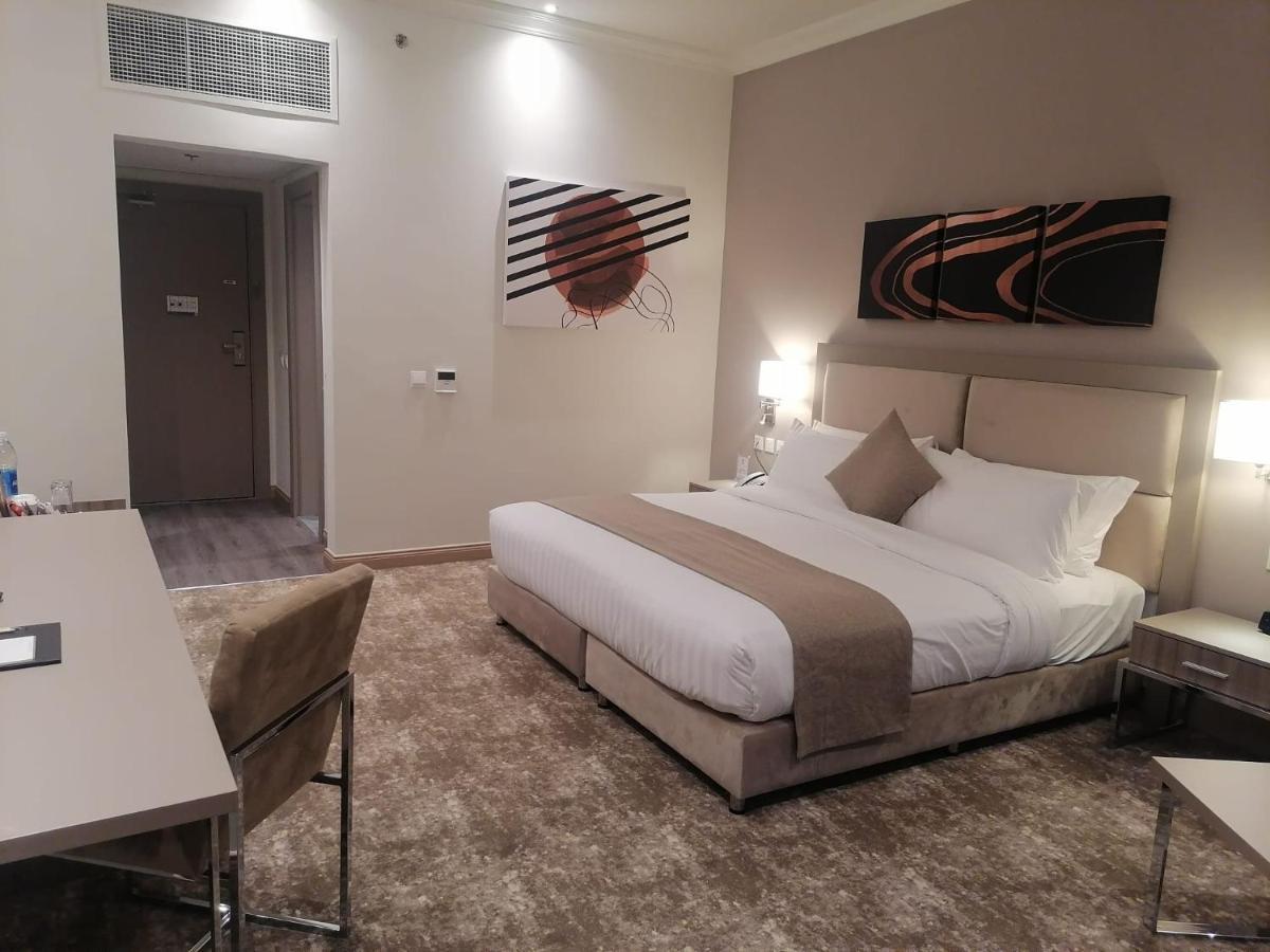 Gloria Hotel & Suites Ad Dawhah Esterno foto