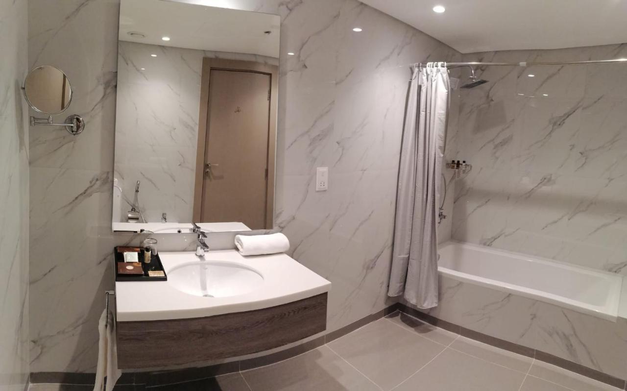 Gloria Hotel & Suites Ad Dawhah Esterno foto