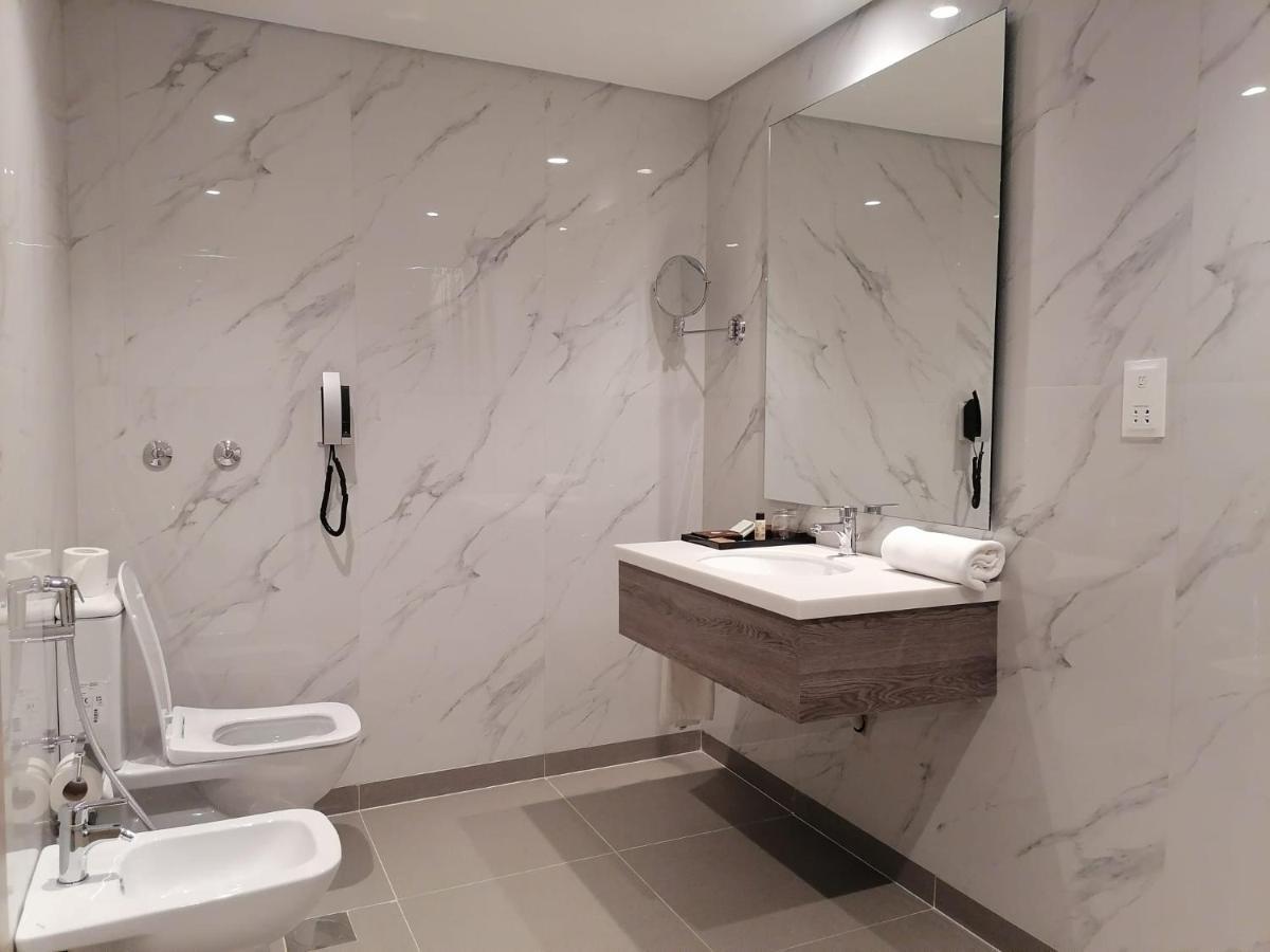 Gloria Hotel & Suites Ad Dawhah Esterno foto